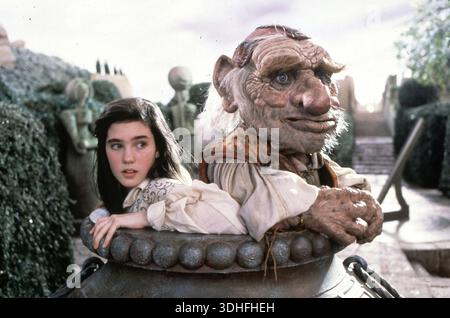Labyrinth (1986) Jennifer Connelly : Sarah Shari Weiser : Hoggle *Filmstill - usage éditorial seulement* Cap/PLF TriStar Pictu Pictu Pictures/fourni par Capital Pictu Banque D'Images