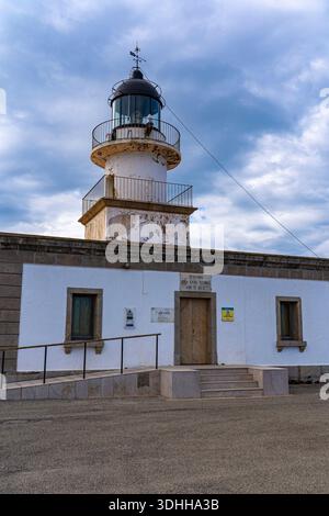 Phare au Parc Natural de Cap de Creus, Catalogne, Espagne Banque D'Images