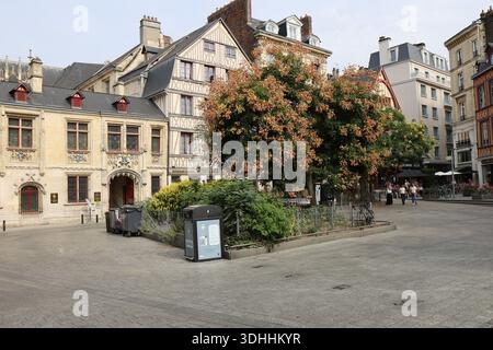 Rue typique dans la vieille ville, ville de Rouen, département de la Seine maritime, Normandie, France Banque D'Images
