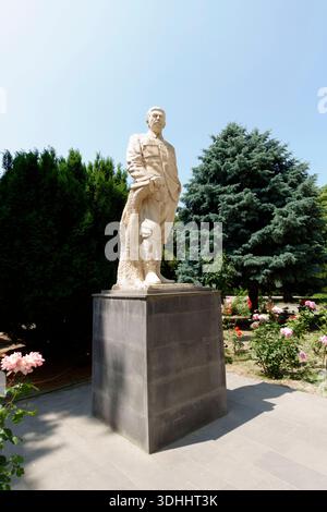 Statue du dirigeant soviétique Joseph Staline située à l'extérieur du Musée Joseph Staline à Gori, Géorgie, Europe de l'est Banque D'Images