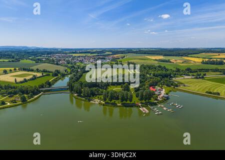 Vue d'en haut de la zone de loisirs Bucher See dans la vallée de Jagst près d'Ellangen dans l'est de Württemberg Banque D'Images