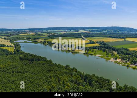 Vue d'en haut de la zone de loisirs Bucher See dans la vallée de Jagst près d'Ellangen dans l'est de Württemberg Banque D'Images