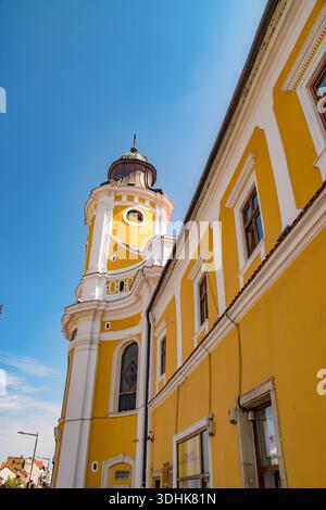 Cluj-Napoca, surnommée le cœur de la Transylvanie, est l’une des villes les plus dynamiques de Roumanie Banque D'Images