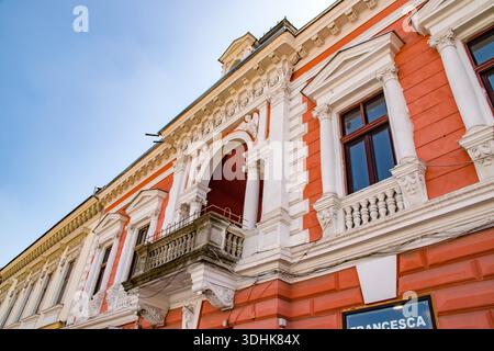 Cluj-Napoca, surnommée le cœur de la Transylvanie, est l’une des villes les plus dynamiques de Roumanie Banque D'Images