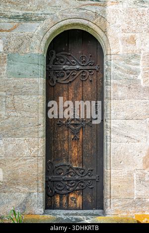Détail architectural de l'église en pierre de Hove à Vikoyri, Norvège Banque D'Images