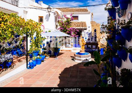 Était à l'époque médiévale le marché ou « souk ». Depuis 1531, il s'est converti en ce qu'ils connaissent maintenant comme "Patio de las Comedias" - Comedy Courtyard. Iznája Banque D'Images