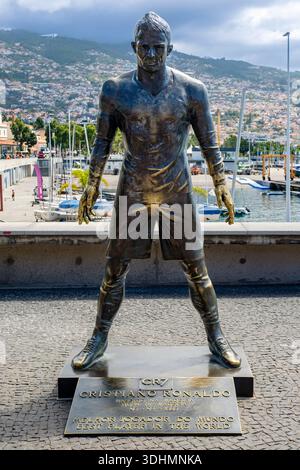 Joueur de football Cristiano Ronaldo statue de bronze, CR7 Museu, CR7 Museum, Funchal, Madère, Portugal Banque D'Images
