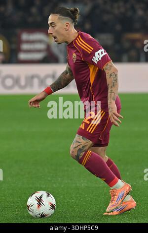 Rome, Italie. 22 janvier 2026. Kostas Tsimikas de L'AS Roma lors du match de Ligue Europa entre L'AS Roma et le VfB Stuttgart au stade Olimpico de Rome, Italie, 22 janvier 2026 Mattia Vian crédit : Agence photo indépendante/Alamy Live News Banque D'Images