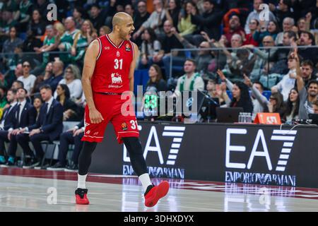 Milan, Italie. 22 janvier 2026. Shavon Shields #31 de EA7 Emporio Armani Milano célèbre lors du match Round 24 de la saison régulière de Turkish Airlines EuroLeague 2025/26 entre EA7 Emporio Armani Milano et Zalgiris Kaunas au Forum Unipol. Score final ; EA7 Emporio Armani Milan 82 :86 Zalgiris Kaunas crédit : SOPA images Limited/Alamy Live News Banque D'Images