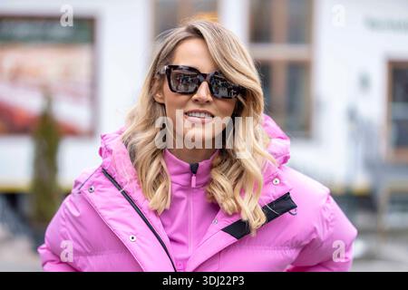 KITZBUEHEL, OESTERREICH 24. JAENNER : Das Bild zeigt die oesterreichische Saengerin Melissa Naschenweng waehrend der VIP-Gaeste beim FIS Alpinen Skiweltcup Herren-Abfahrt in Kitzbuehel am 24. Januar 2026 à Kitzbuehel, OESTERREICH, TYROL. KITZBUEHEL, AUTRICHE - 24 JANVIER : photo montrant la chanteuse autrichienne Melissa Naschenweng. Lors des invités VIP lors de la Coupe du monde de ski alpin FIS descente masculine à Kitzbuehel à KITZBUEHEL le 24 janvier 2026 à Kitzbuehel, AUTRICHE, TYROL. Copyright : xIBEX.agencyx xKlausxPressbergerx Banque D'Images