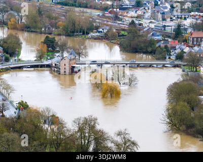 Guipry Messac, France. 24 janvier 2026. © PHOTOPQR/Ouest FRANCE/Franck Dubray ; Guipry-Messac ; 24/01/2026 ; après le passage de la tempête Ingrid et les fortes pluies sur la Bretagne, le département d' Ille-et-Vilaine est placé en vigilance orange aux crues avec la montée des eaux de la Vilaine comme ici à Guipry-Messac. (Photo Franck Dubray) inondations après la tempête Ingrid en Bretagne, le 24 janvier 2026 crédit : MAXPPP/Alamy Live News Banque D'Images