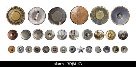 Collection de diverses attaches métalliques pour vêtements en denim sur un fond transparent Banque D'Images