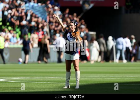 Melbourne, Victoria, Australie. 26 janvier 2026. MELBOURNE, AUSTRALIE - JANVIER 26 : la violoniste Evangeline Victoria avant Melbourne Victory affronte le Sydney FC lors de la 14e manche masculine de A-League à AAMI Park le 26 janvier 2026 à Melbourne, Australie (image crédit : © Chris Putnam/ZUMA Press Wire) USAGE ÉDITORIAL SEULEMENT ! Non destiné à UN USAGE commercial ! Banque D'Images