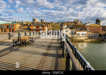 Vue panoramique de la ville de Windsor depuis le Windsor Bridge, Royaume-Uni Banque D'Images
