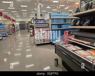 Marcher à l'intérieur du magasin Target Banque D'Images