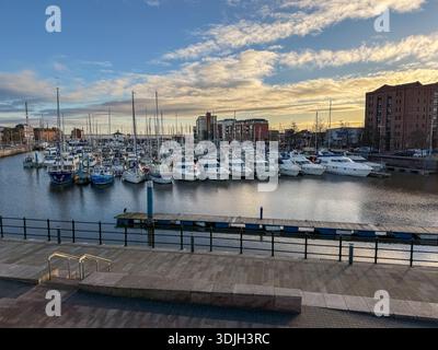 Hull Waterside & Marina, Hull, East Riding of Yorkshire, Angleterre, Royaume-Uni. Banque D'Images