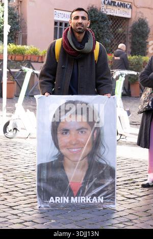 Rome, Italie. 27 janvier 2026. Une manifestation à Rome organisée par la communauté kurde en soutien à Rojava Credit : Independent photo Agency/Alamy Live News Banque D'Images