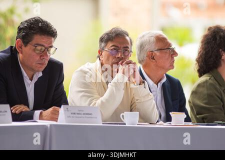 Bogota, Colombie. 27 janvier 2026. Le président colombien Gustavo Petro participe à un événement annonçant une opération conjointe pour la restauration de l'hôpital San Juan de Dios à Bogota, en Colombie, le 27 janvier 2026. Photo par : Sebastian Barros/long Visual Press crédit : long Visual Press/Alamy Live News Banque D'Images