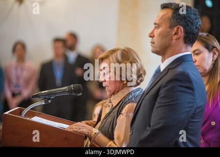 Bogota, Colombie. 27 janvier 2026. La ministre colombienne des Affaires étrangères Rosa Yolanda Villavicencio parle des tensions tarifaires entre la Colombie et l'Équateur le 27 janvier 2026 à Bogota, en Colombie. Photo par : Sebastian Barros/long Visual Press crédit : long Visual Press/Alamy Live News Banque D'Images