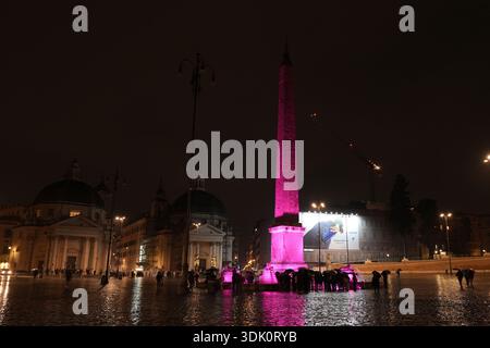 Roma, Italie. 28 janvier 2026. Giro d'Italia 2026, monumenti illuminati di Rosa a 100 giorni dalla partenza, Obelisco e la Fontana di Piazza del Popolo Roma, Italia - Mercoledì Gennaio 28, 2026 - Sport -ciclismo ( photo par Alfredo Falcone/LaPresse ) Giro d'Italia 2026, monuments illuminés par Rosa 100 jours avant le départ, Obélisque et fontaine sur Piazza del Popolo Rome, Italie - mercredi 28 janvier 2026 - Sport - ciclismo (photo par Alfredo/LaPresse Live News) Banque D'Images