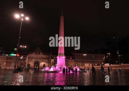 Roma, Italie. 28 janvier 2026. Giro d'Italia 2026, monumenti illuminati di Rosa a 100 giorni dalla partenza, Obelisco e la Fontana di Piazza del Popolo Roma, Italia - Mercoledì Gennaio 28, 2026 - Sport -ciclismo ( photo par Alfredo Falcone/LaPresse ) Giro d'Italia 2026, monuments illuminés par Rosa 100 jours avant le départ, Obélisque et fontaine sur Piazza del Popolo Rome, Italie - mercredi 28 janvier 2026 - Sport - ciclismo (photo par Alfredo/LaPresse Live News) Banque D'Images
