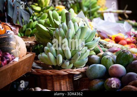 Zone fruits et légumes, Mercado dos Lavradores, Funchal, Madère, Portugal, Europe Banque D'Images