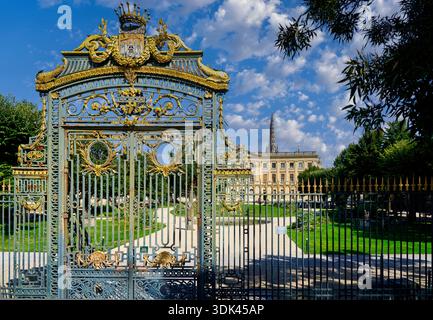 Portes à l'entrée des jardins, jardins de la Mairie, Hôtel de ville, Bordeaux, Aquitaine, Gironde, France, Europe Banque D'Images