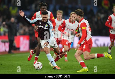 Morgan Rogers d'Aston Villa en action lors du match de l'UEFA Europa League à Villa Park, Birmingham. Date de la photo : jeudi 29 janvier 2026. Banque D'Images
