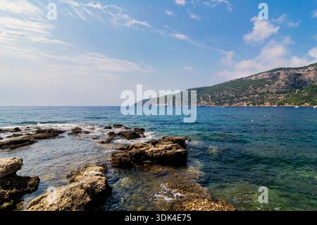 Vue du village de Komiza, Komiza, vis, vis Island, Split-Dalmatie County, région de Dalmatie, Croatie, Europe Banque D'Images