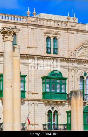 Le Palazzo Ferreria au Pjazza Teatru Rjal, la Valette, Malte Banque D'Images