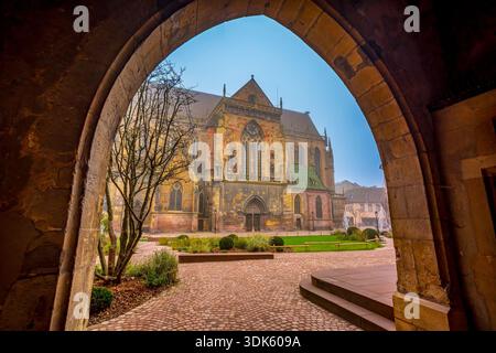 Église de Colmar St Martin en France au coucher du soleil Banque D'Images