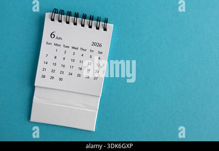 Calendrier de bureau pour juin 2026. Un calendrier de bureau pour la planification, la planification, l'affectation, l'organisation. Banque D'Images