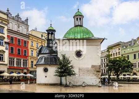 Église Adalbert, église romane du XIe siècle avec coupole baroque, XIe siècle, Rynek avec Hall à linge, du XIIIe siècle, place du marché, cit Banque D'Images
