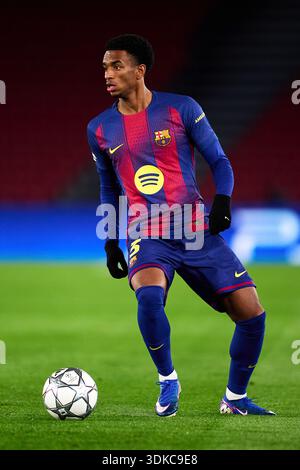 BARCELONE, ESPAGNE - JANVIER 28 : Alejandro Balde du FC Barcelone lors du match MD8 de l'UEFA Champions League 2025/26 entre FC Barcelona an Banque D'Images