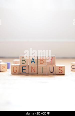 Jouer blocks spelling out Baby Genius Banque D'Images