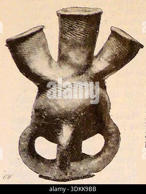 1903- relique de la Société missionnaire ramenée d'Ouganda par Katikiro. Premier ministre de l'Ouganda qui a été utilisé dans un rituel lorsque les prisonniers ont été massacrés par le roi à Namugongo. Le navire contenait une substance toxique pour rendre somnolents les buveurs (princes, Rois et prisonniers). avant l'exécution. Banque D'Images