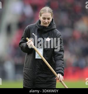 Eindhoven, pays-Bas. 1er février 2026. EINDHOVEN, 01-02-2025, stade Philips, saison 2025/2026, football néerlandais Eredivisie, match entre PSV et Feyenoord, spectacles, Groundswomen crédit : Pro Shots/Alamy Live News Banque D'Images