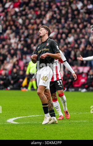 Eindhoven, pays-Bas. 1er février 2026. Eindhoven - Luciano Valente de Feyenoord lors de la vingt et unième manche de compétition de la saison Eredivisie 2025/2026. Le match se déroule entre le PSV Eindhoven et le Feyenoord Rotterdam au Philips stadion le 1er février 2026 à Eindhoven, aux pays-Bas. Crédit : Box to Box Pictures/Alamy Live News Banque D'Images