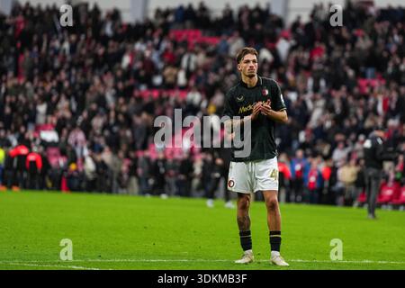 Eindhoven, pays-Bas. 1er février 2026. Eindhoven - Luciano Valente de Feyenoord lors de la vingt et unième manche de compétition de la saison Eredivisie 2025/2026. Le match se déroule entre le PSV Eindhoven et le Feyenoord Rotterdam au Philips stadion le 1er février 2026 à Eindhoven, aux pays-Bas. Crédit : Box to Box Pictures/Alamy Live News Banque D'Images