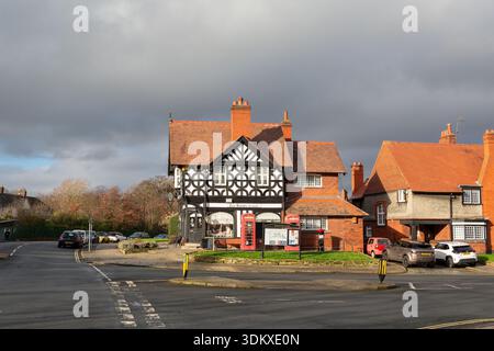 Port Sunlight, Royaume-Uni, 17 janvier 2026 : Tudor Rose Tea Rooms, Greendale Road. Arrêt de repos charmant village dans le village historique de la péninsule de Wirral. Banque D'Images
