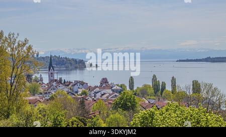 Sipplingen am Lake Constance avec l'église Martin Banque D'Images