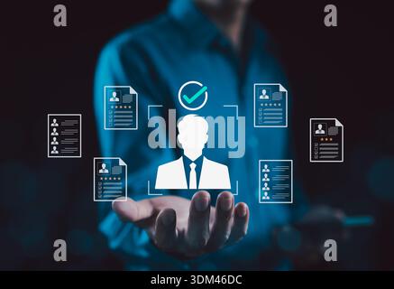 Concept de recrutement des ressources humaines. Processus de sélection des candidats avec documents de CV et icônes de profil, représentant l'embauche numérique, employé Banque D'Images