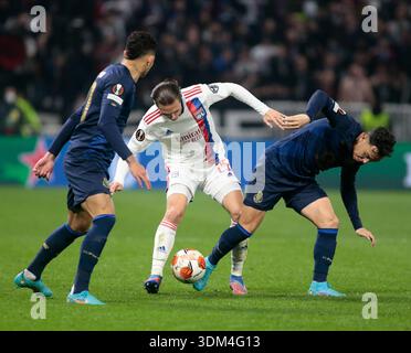 Maxence Caqueret de l'Olympique Lyonnais lors de l'UEFA Europa League, Round of 16, match de 2e manche entre l'Olympique Lyonnais (Lyon) et le FC Por Banque D'Images