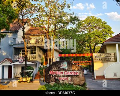 Extérieur de l'hôtel Meilian Garden à Phnom Penh, Cambodge, dans le quartier de Doun Penh. Banque D'Images