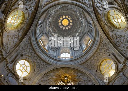 Dôme complexe et intérieur de la chapelle du Saint Suaire (Cappella della Sacra Sindone), conçu par Guarino Guarini, Musei Reali di Torino, Turin Banque D'Images