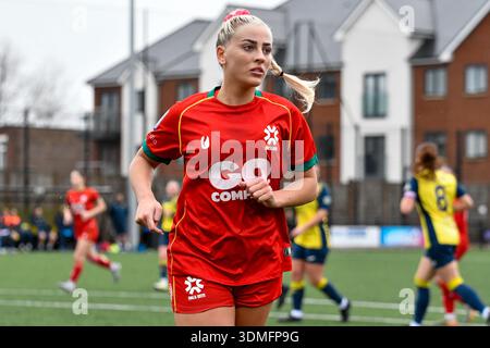 Portsmouth, Angleterre. 1er février 2026. Daisy Ackerman de Gwalia United lors de la demi-finale de la FA Women's National League plate entre Moneyfields et Gwalia United au John Jenkins Stadium de Portsmouth, Angleterre, Royaume-Uni le 1er février 2026. Crédit : Duncan Thomas/Majestic Media. Banque D'Images