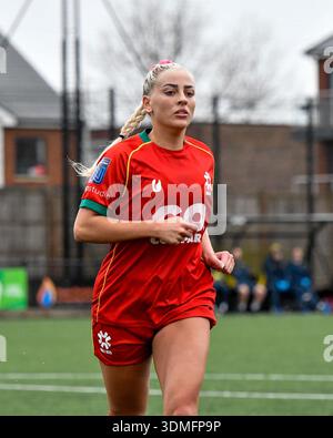Portsmouth, Angleterre. 1er février 2026. Daisy Ackerman de Gwalia United lors de la demi-finale de la FA Women's National League plate entre Moneyfields et Gwalia United au John Jenkins Stadium de Portsmouth, Angleterre, Royaume-Uni le 1er février 2026. Crédit : Duncan Thomas/Majestic Media. Banque D'Images