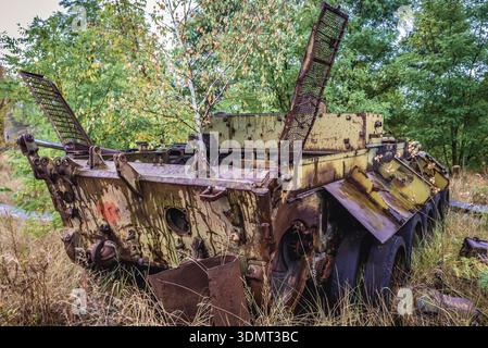 Pripyat, Ukraine - 21 septembre 2016 : les vieux véhicules utilisés après l'accident de Tchernobyl sur un chantier de ferraille près de la ville de Pripyat situé à Tchernobyl sont exclus Banque D'Images