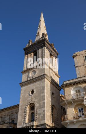 Clocher de la Pro-Cathédrale et Collégiale de Saint Paul à la Valette, Malte. Banque D'Images