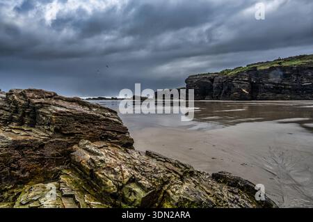 Plage d'as Catedrais, Praia de as Catedrais, Ribadeo, Lugo, Galice, Espagne. Février 2024 Banque D'Images